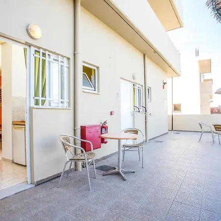 Vickys Faliraki Apartmanhotel 2*